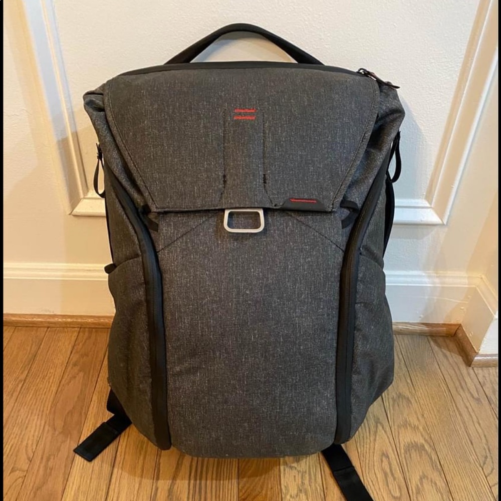 Peak Design Everyday Backpack 30L - charcoal color